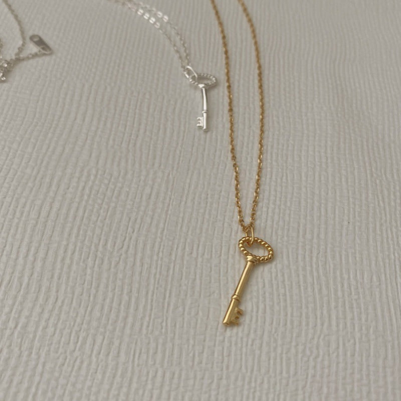 Women's Simple All-Match Key Pendant Necklace